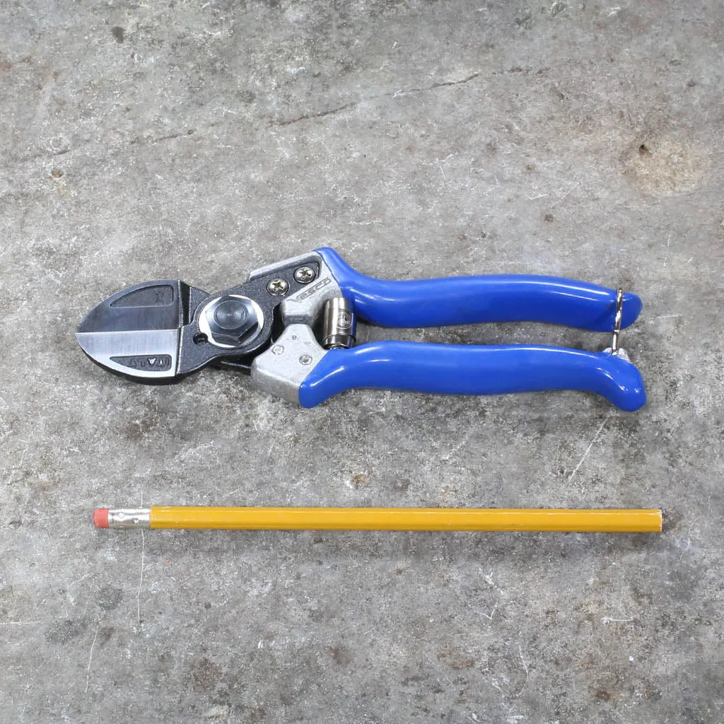 Double Cutting Pruning Shears A2 by Vesco