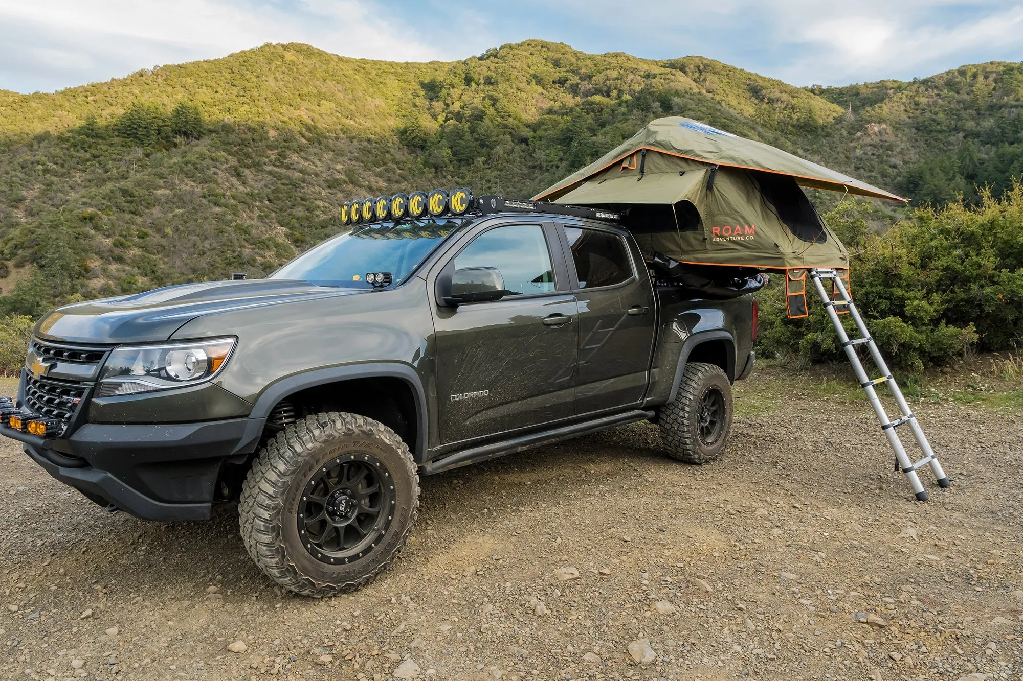 ROAM ADVENTURE | The Vagabond Lite Rooftop Tent