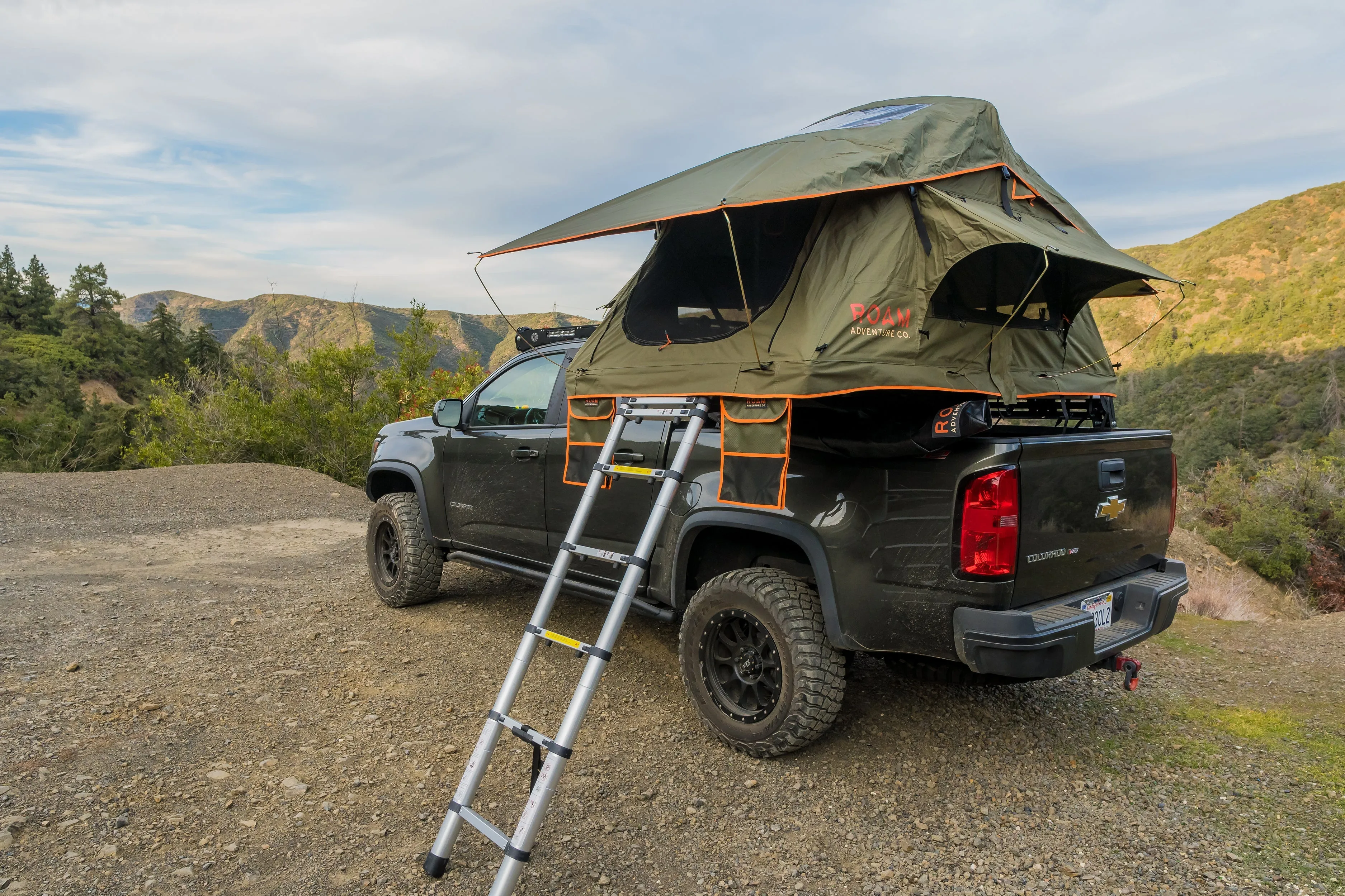 ROAM ADVENTURE | The Vagabond Lite Rooftop Tent