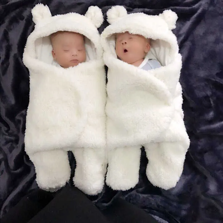 Sleeping bags for newborns . حقائب نوم للأطفال حديثي الولادة