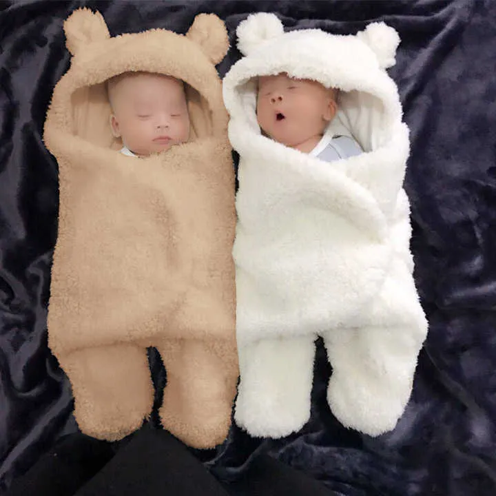 Sleeping bags for newborns . حقائب نوم للأطفال حديثي الولادة