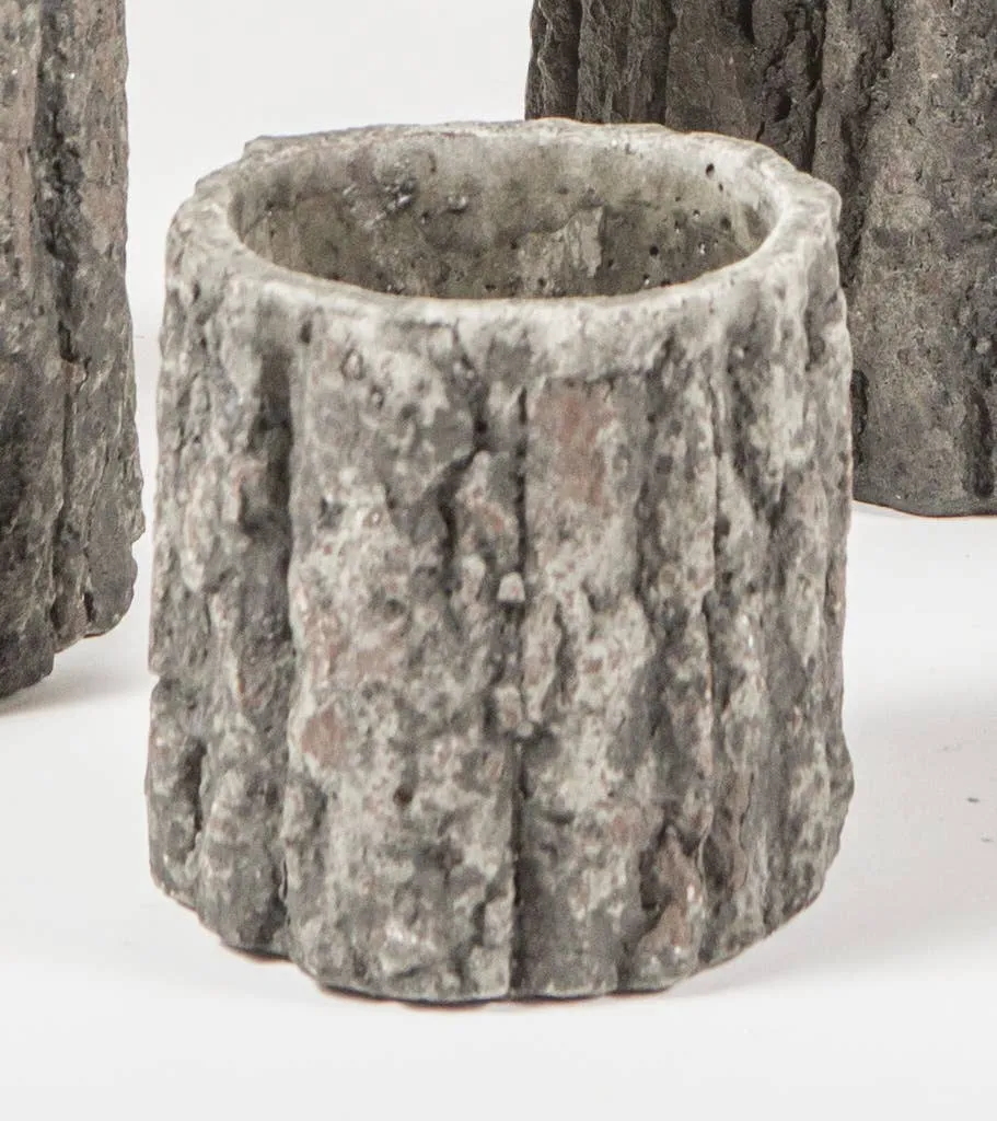 Small Round Shaped Concrete Pot with Bark Like Detailing