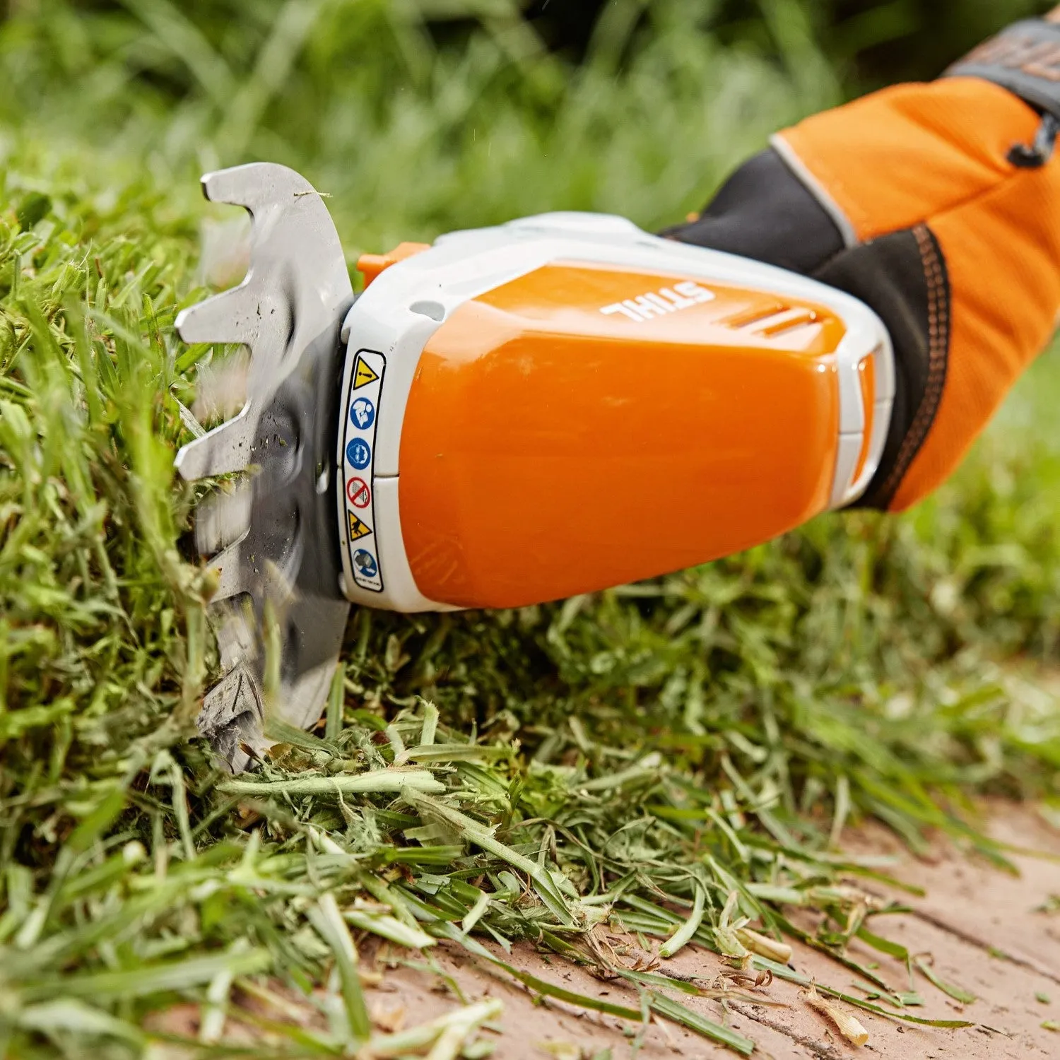 Stihl HSA26 Battery Garden Shears Set